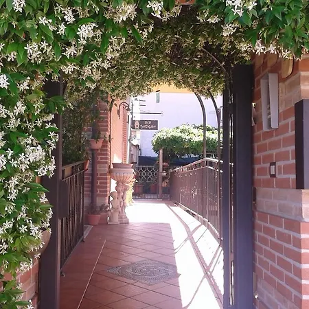 Lasso Felice فندق مبيت وإفطار *